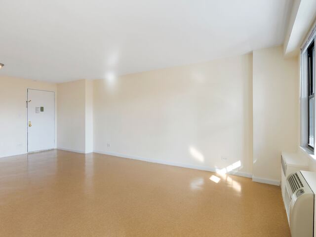 2-Bedroom at LeFrak City: Peru