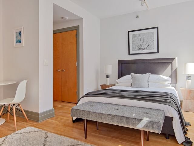 Studio at Court House Apartments