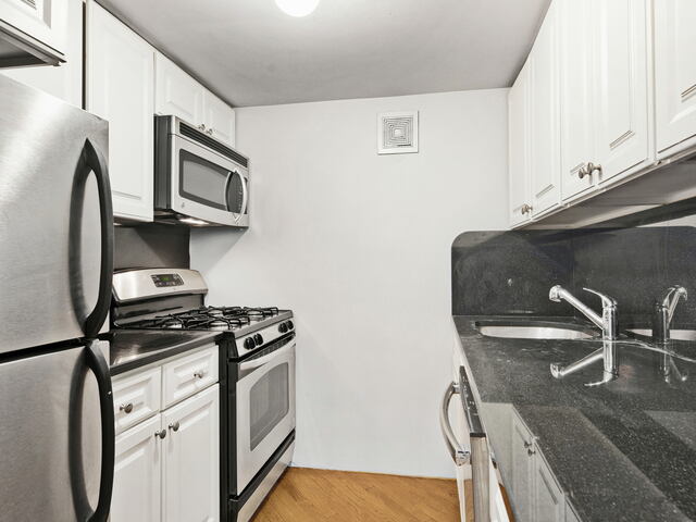 1-Bedroom at 37 West 54th Street