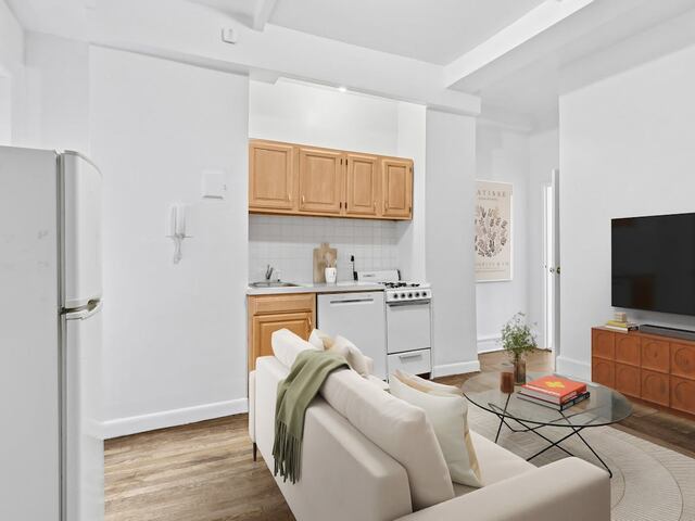 1-Bedroom at 19 West 69th Street