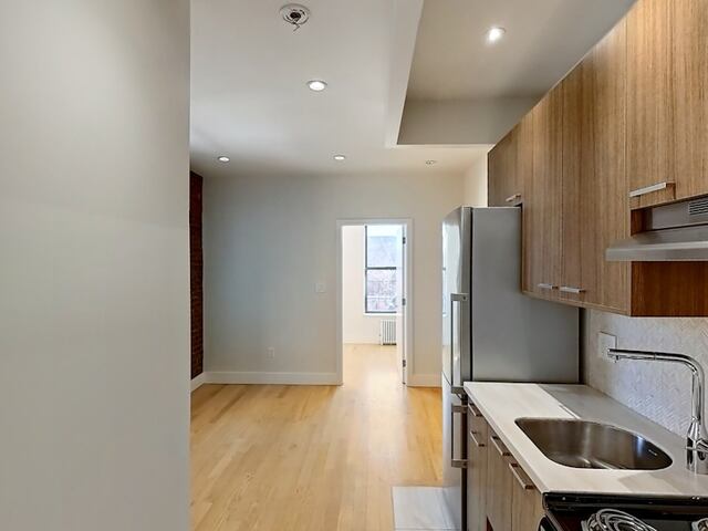 2-Bedroom at 19 Stanton Street