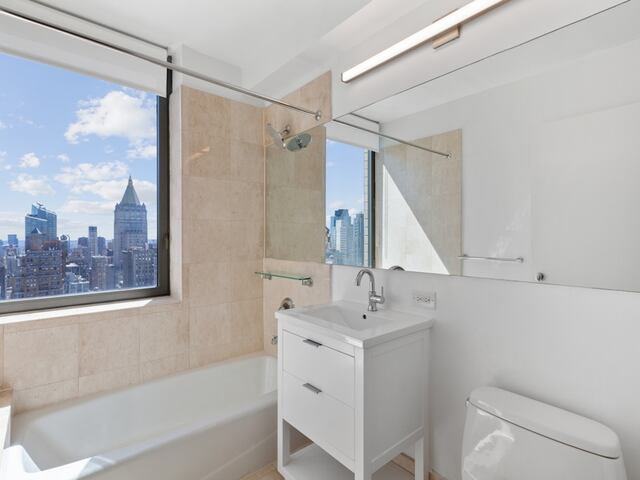 2-Bedroom at 800 Sixth Avenue