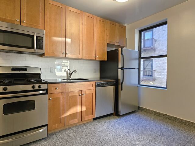 2-Bedroom at 660 Fort Washington Avenue
