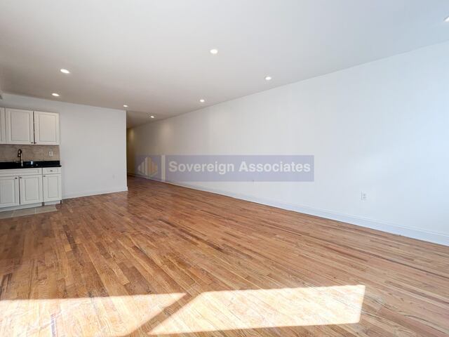 3-Bedroom at 270 Fort Washington Avenue