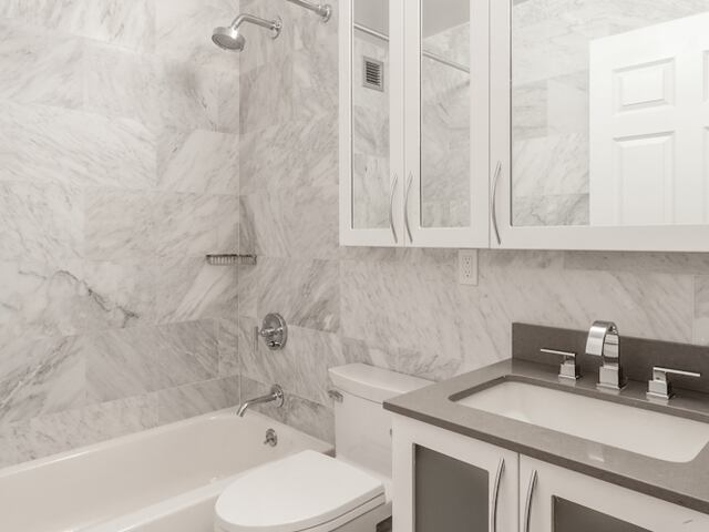 1-Bedroom at 30 Lincoln Plaza