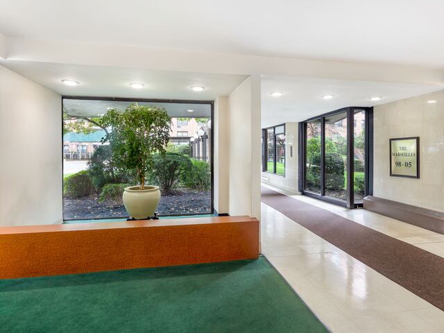 1-Bedroom at The Marseilles