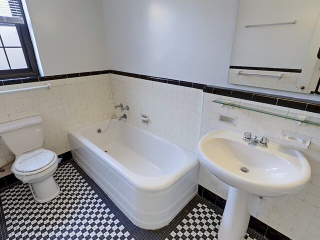 1-Bedroom at London Terrace Gardens: 435 West 23rd