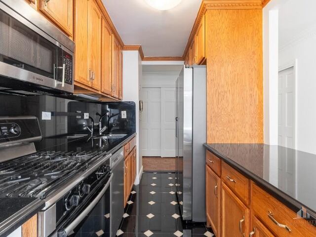 2-Bedroom at The Yorkville Tower (2): 1641 Third