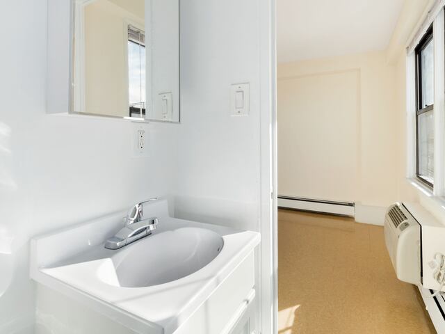 2-Bedroom at LeFrak City: Argentina