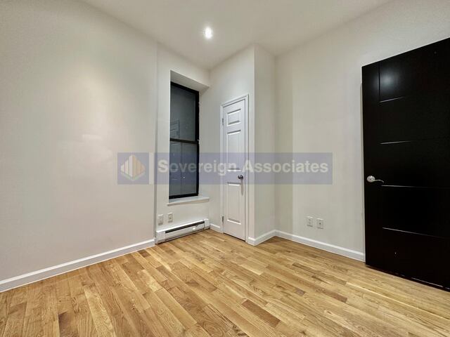 3-Bedroom at 320 Manhattan Avenue