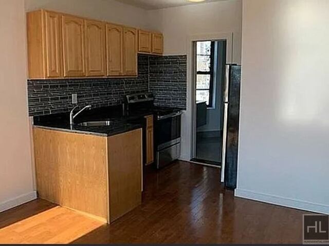 2-Bedroom at 479 Warren Street
