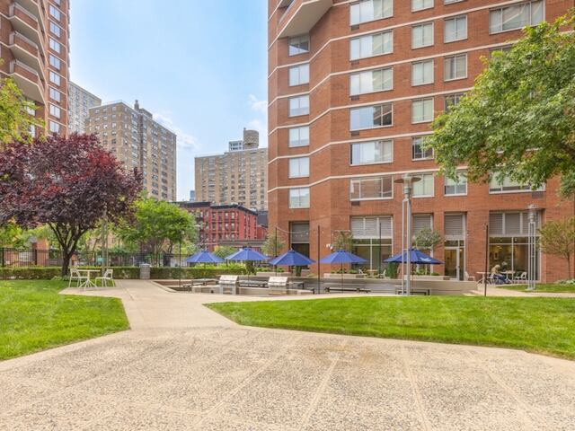 2-Bedroom at Kips Bay Court : 520 Second Ave