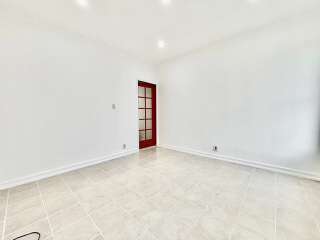 3-Bedroom at 3405 Broadway