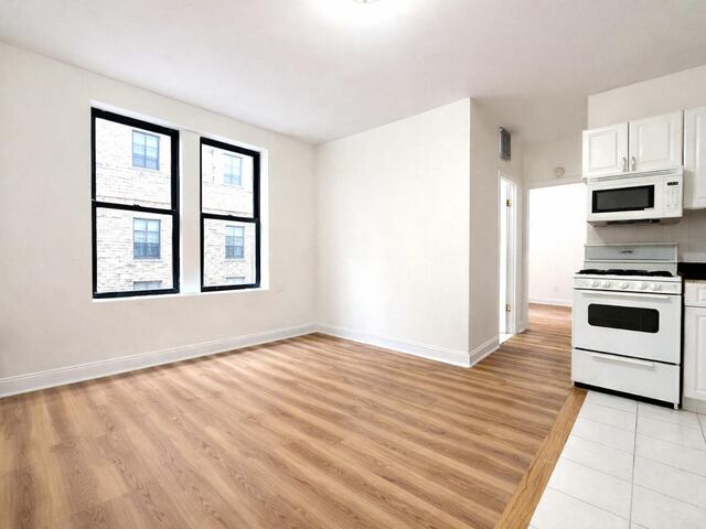 1-Bedroom at 106 Fort Washington Avenue