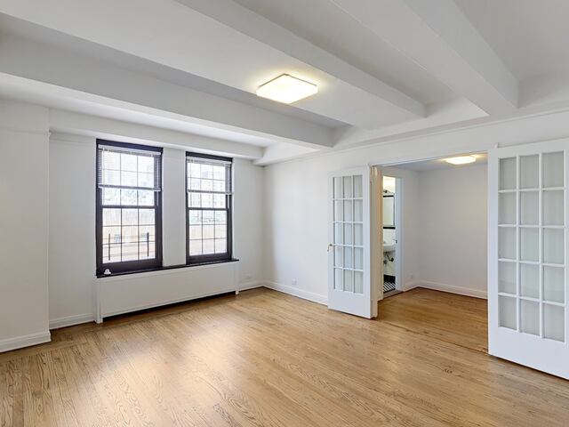Studio at London Terrace Gardens: 450 West 24th
