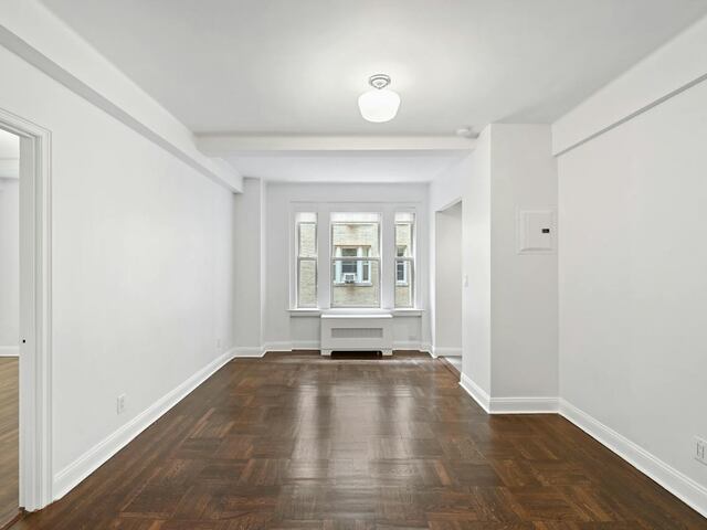 1-Bedroom at 24 Fifth Avenue