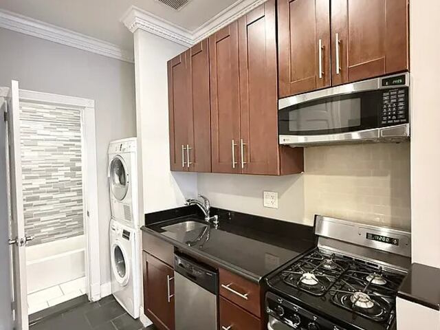 1-Bedroom at 493 Second Avenue