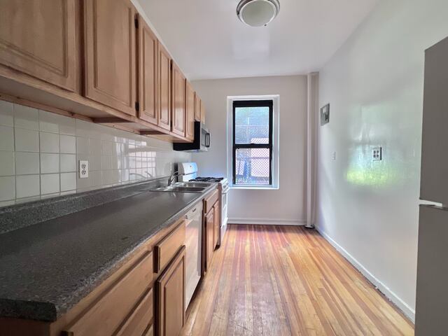 2-Bedroom at 615 Fort Washington Avenue