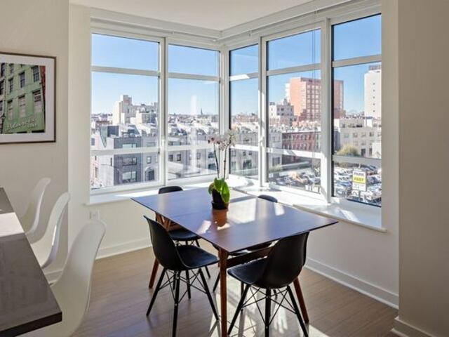2-Bedroom at Hoyt and Horn