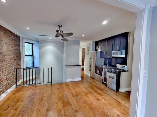5-Bedroom at 325 East 5th Street
