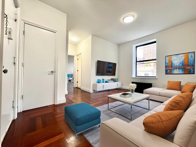 2-Bedroom at The Westbourne : 609 West 137th