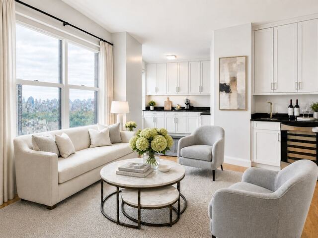2-Bedroom at One Lincoln Plaza