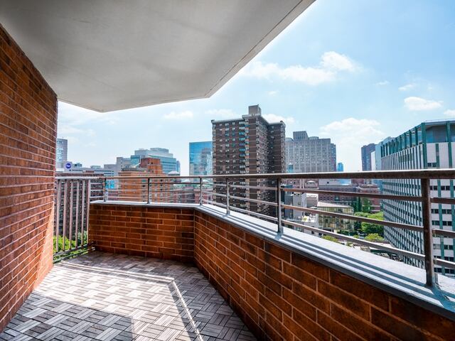 1-Bedroom at Kips Bay Court : 520 Second Ave