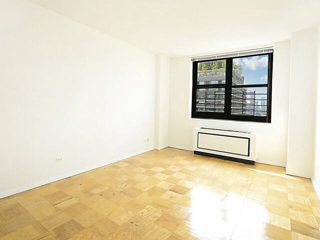 1-Bedroom at Wellesley