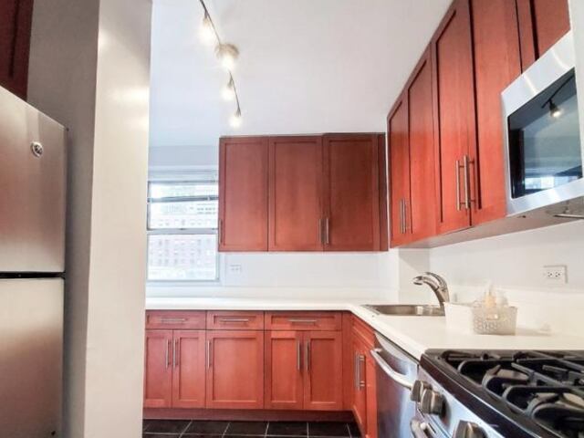 2-Bedroom at Central Park Place