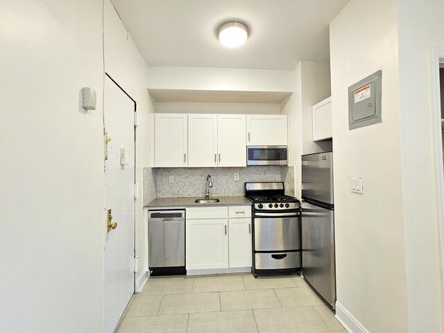 Studio at 515 West 168th Street