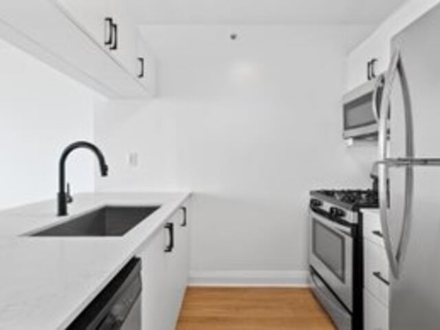 1-Bedroom at 800 Sixth Avenue