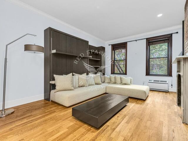 Studio at 348 East 89th Street