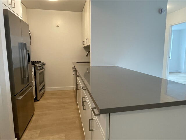 1-Bedroom at Murray Hill Manor