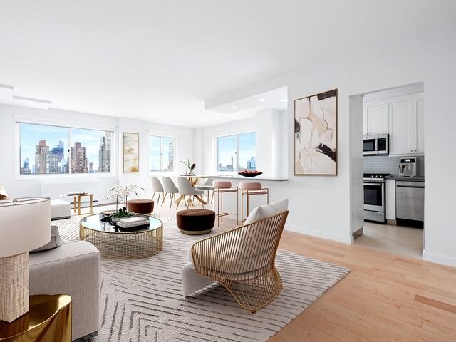 2-Bedroom at Two Lincoln Square