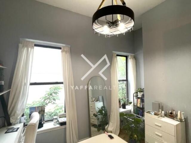 2-Bedroom at 183 Graham Avenue