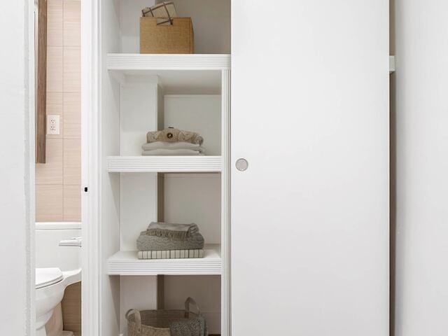 Studio at Parker Towers: 104-40 Queens Blvd