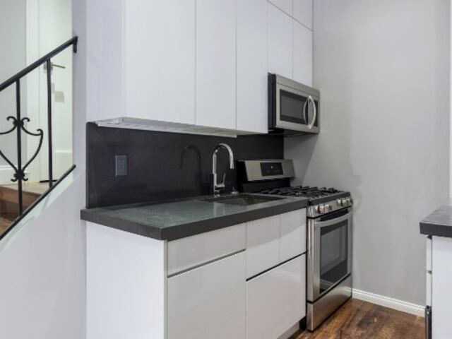 1-Bedroom at 564 Hudson Street