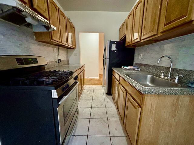 2-Bedroom at 30 Dongan Place