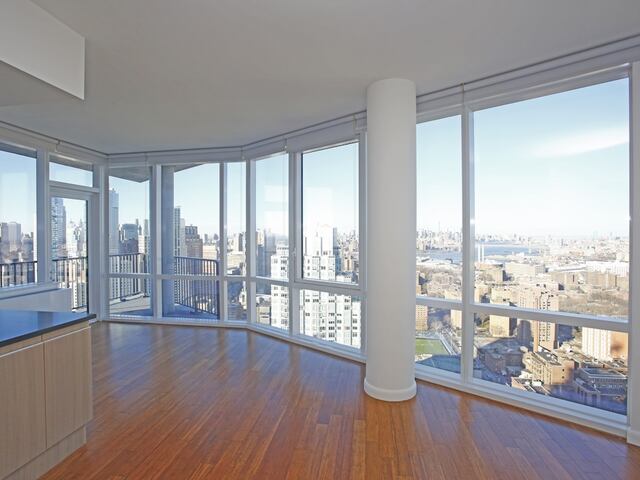 2-Bedroom at 66 Rockwell Place