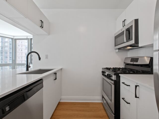 1-Bedroom at 800 Sixth Avenue