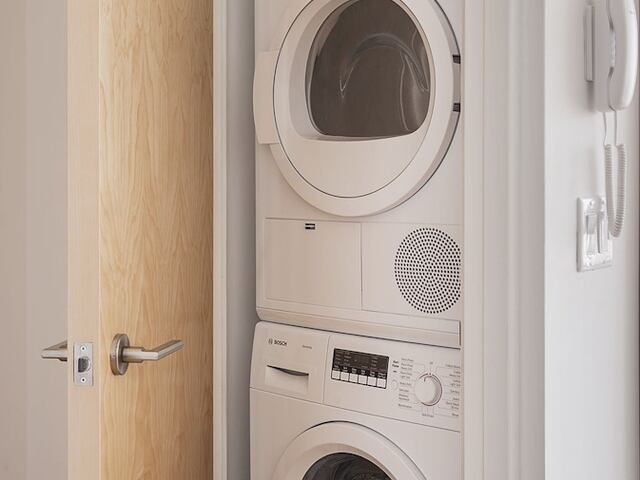 Studio at 300 Ashland Place