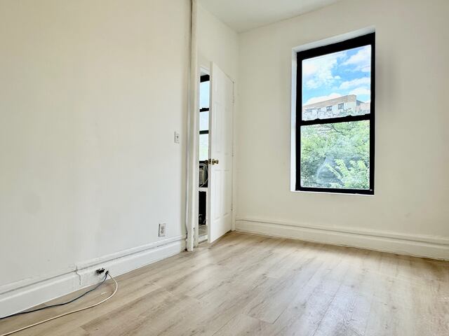 4-Bedroom at 3405 Broadway
