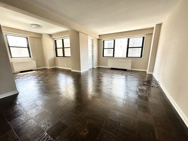 2-Bedroom at Yorkshire Towers