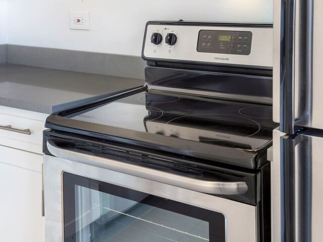 Studio at LeFrak City: Ceylon