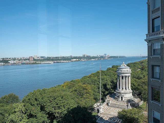 Studio at 155 Riverside Drive