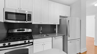 3-Bedroom at 226 East 70th Street (Manhattan)