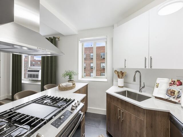 1-Bedroom at Stuyvesant Town: 610-620 East 20th