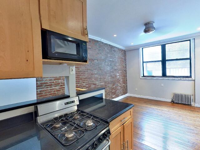 5-Bedroom at 330 East 100th Street