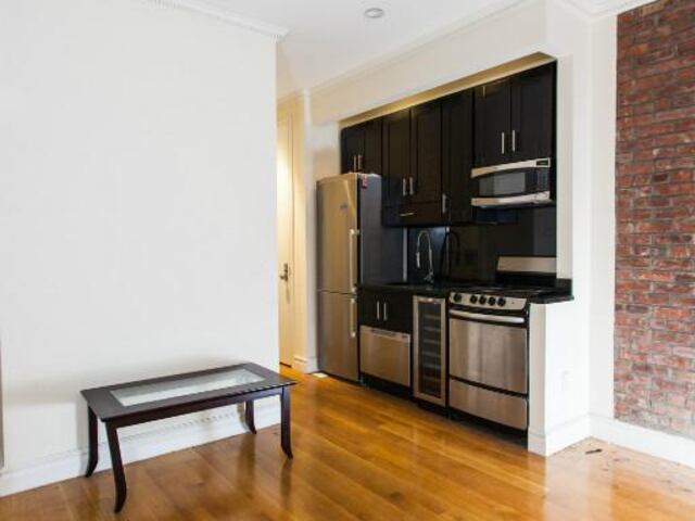 3-Bedroom at 326 East 35th Street