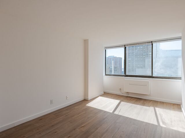 1-Bedroom at Newport: Parkside East